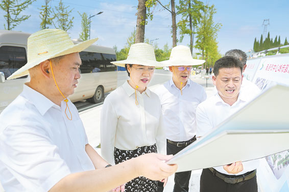 趙璟在商州調(diào)研時強調(diào) 認(rèn)真學(xué)習(xí)貫徹省委十四屆二次全會精神 以實干實績推動高質(zhì)量發(fā)展邁上新臺階