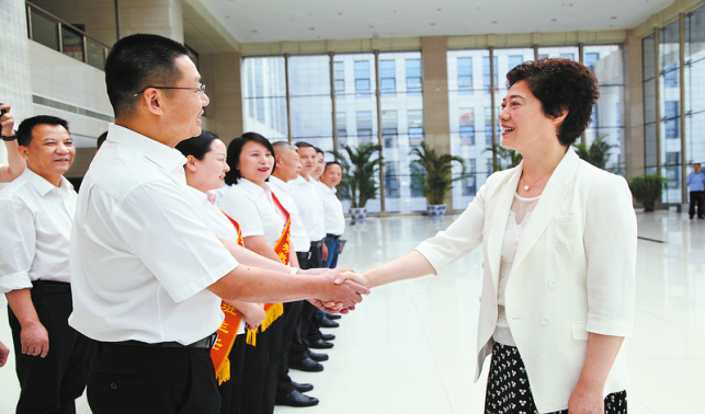 落實(shí)立德樹人根本任務(wù) 全力辦好人民滿意教育 為推進(jìn)高質(zhì)量發(fā)展提供堅(jiān)強(qiáng)人才支撐和智力保障