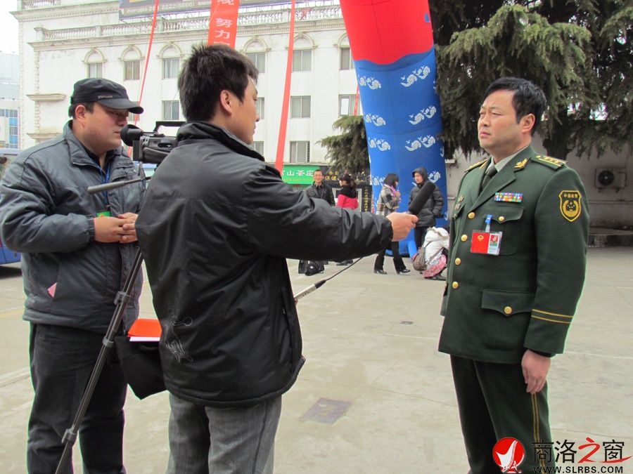 采訪市消防支隊(duì)支隊(duì)長郭建明.JPG