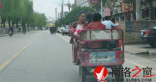 年輕媽媽，這車你也敢坐嗎？