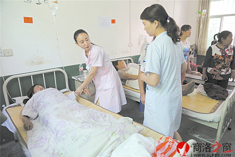 心理疏導(dǎo)與治療相結(jié)合,安撫失蹤人員家屬。