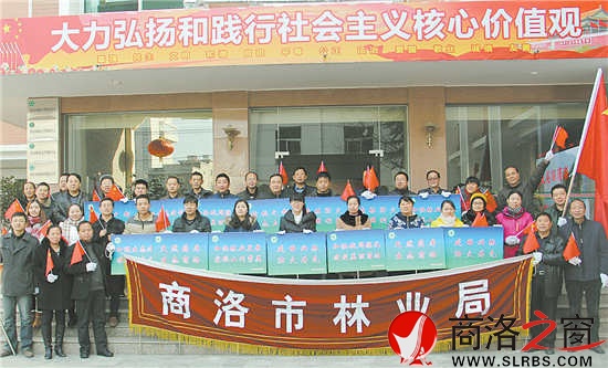 部門主導(dǎo)，全民參與，持之以恒推進(jìn)城周綠化工作，往日荒山禿嶺如今郁郁蔥蔥。