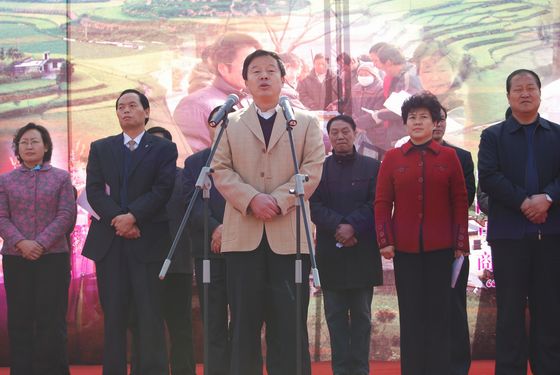 市委常委、市政府常務(wù)副市長張榮珠講話.jpg