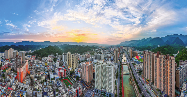 錨定目標篤行實干 夯基蓄能向新而行