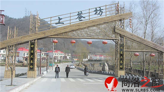 依托“美麗鄉(xiāng)村”建設(shè)，荊家河村變得越來(lái)越美麗。